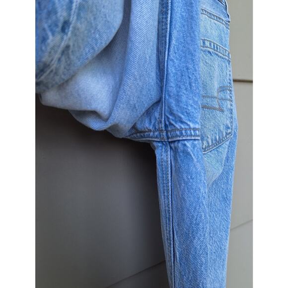 American Eagle Mom Jean Distressed Busted Knee Light acid wash Size 2 Cotton - Picture 7 of 11